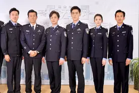 反腐剧《一念无间》将播，尹正演刑警，与佟大为演绎兄弟联手反黑图片