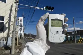 日本福岛核辐射区唯一活人，独自看护变异体6年，专家都束手无策图片