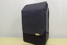 给通勤出游多点空间-地平线8号零感背包高品质大容量时尚首选图片