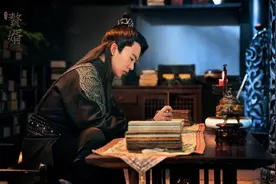 《赘婿》里的经典桥段：秦嗣源吞药自尽，宁毅朝堂砍皇帝图片