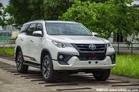 2020款丰田Fortuner TRD限量版实车图 TRD限量版套件/搭2.8柴油图片