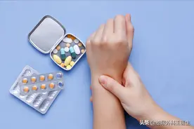 尿酸高，如何让尿酸排出体外？医生总结了3个办法，安全实用有效图片