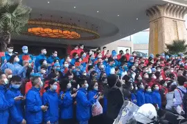 英雄回家！两首粤语歌大合唱，现场泪流满面图片