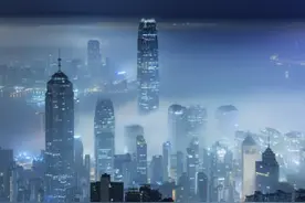 地震发生时，高层住户该往上跑还是往下跑？图片