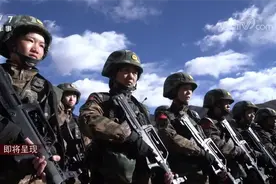 沙海挑战、下滑射击……特战女兵的“魔鬼周”才刚开始图片