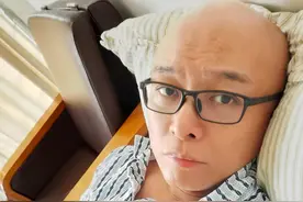 49岁主持人孟非晒病床照，面色苍白疑刚动手术，惹网友担心不已图片