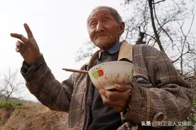 山西77岁老人住山洞终身未娶，修身养性要得道成仙，看生活成啥样图片
