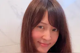 42岁歌手小雪近况曝光，定居澳洲生活美满，与第三任丈夫仍未生育图片