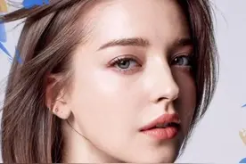 安吉丽娜·丹尼洛娃的时尚穿搭 浓浓的少女风 唯美 甜美 清纯 美爆了图片