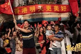 宋小宝的人生，就是那个试图在大雨中点燃一根烟的人图片