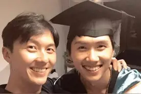 TVB视帝王浩信家庭背景起底，母亲是维吾尔族人，弟弟也是演员图片