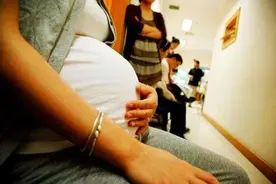 女性怀孕时，对这3种生理需求很敏感，医生：不需要强忍着图片