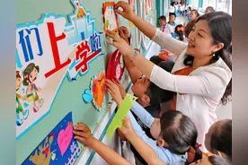 幼儿园上私立还是公立好？幼儿园老师说出实情，家长们别选错了图片