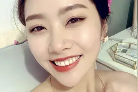 小说：她心里就跟挠痒痒似的，别提多难受了图片