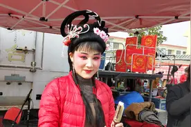 农村曲剧团演员每天下乡送戏，一个月有多少收入呢？看大叔怎么说视频封面