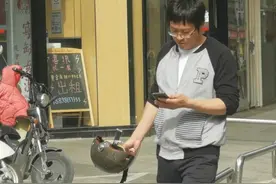 郑州新规实施后，“小电电”头盔无处安放该咋办？业内人士、交警给你支招了图片
