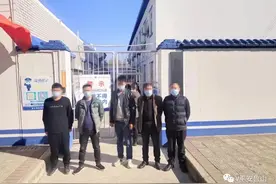 “潜伏”交警队门口盯民警动向，通风报信超载车逃避检查图片