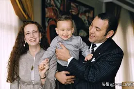 一个过早辗转成人世界的孩子，萨尔玛离开后哈桑兄妹就没有了笑容图片