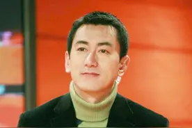 央视“名嘴”郑天亮：嫁人坚决不找同行，却被鲁健一碗面汤虏获了图片