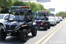 帅！宁波特警全地形突击车亮相街头图片