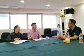 广西台办副主任丘德彬到南宁市调研中小微台资企业复工复产情况图片