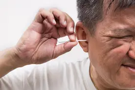 油耳朵是病吗？实话实说，油耳朵不用太自卑，3种情况才要治图片