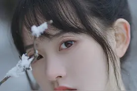 陆游很著名的一首梅花诗，28字童心满满，最后2句已家喻户晓图片