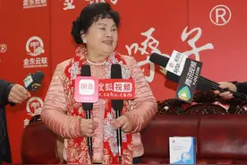 砸工厂，骗明星代言！最会赖账的女老板，亲手毁了民族品牌图片