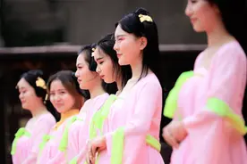 20万横店群演现状：美女扎堆光棍遍地，90%高中没念完图片