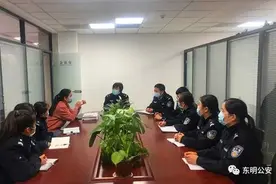 免费邮寄证件！ 东明出入境打通服务群众“最后一公里”图片