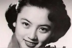 1929年，女老板董竹君救下一落魄青年，20年后相遇，对方已是司令图片