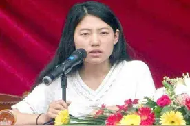 河南高考女状元，家庭贫困到连冰棍都舍不得吃，却以705分上清华图片