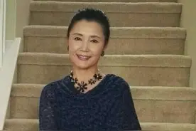 “红牡丹”姜黎黎68岁风韵犹存 身患恶性肿瘤后 令汪宝生一夜白头图片