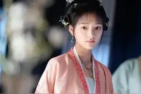 江疏影的演技被赵薇吐槽像木头？王传君：除了皮肤白其它都很平庸图片