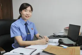 王雪花：用耐心细心垒起当事人信任的高楼｜身边的检察英模图片