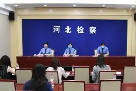 男子年近半百，深夜潜入10余所学校宿舍，猥亵男孩40余名！判了图片