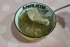 孩子瘦弱不爱吃饭，爱发脾气广东人常炖这道汤，健脾消食祛疳积图片