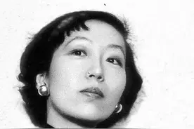 《倾城之恋》：被战争成全的婚姻和爱情，另一场人性的“战争”图片