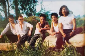 99年，杜琪峰穷的叮当响，港圈最“凶恶”的一群男人挺身而出图片