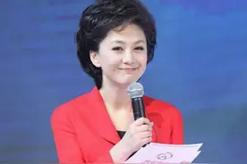 央视主播海霞：29岁做妈妈，热爱老家河南，回到农村照样下地干活图片