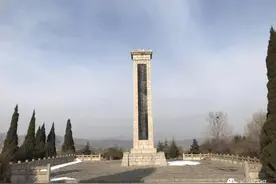 神头岭上丰碑永立图片