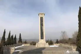 神头岭上丰碑永立图片