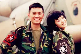 《爱上特种兵》主演徐洪浩：比妻子大10岁，风光背后有眼泪图片