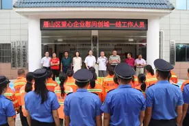 “情系创城送助力，清凉慰问暖人心”——雁山区爱心企业慰问环卫、城管等创城一线人员图片