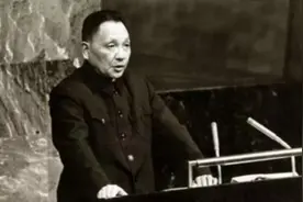 邓小平幽默撂下一句话，让苏联纠结不定，边界百万人马不敢妄动图片