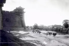 见证过北京保卫战，保存至今的德胜门箭楼已经500多岁了图片