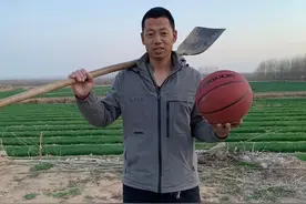 飞杆击铁盆、铁锹投篮球、轮胎套电线杆……80后民间“神投手”走红网络图片