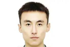 两名小孩被困百米悬崖 兰州小伙奋不顾身救人 他叫蒲博玮，是武警海警学院的大三学员图片