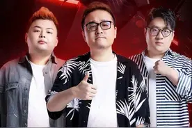iG直播中被警察带走领队，Wink淡定打游戏遭调侃：队友呢？救下啊图片