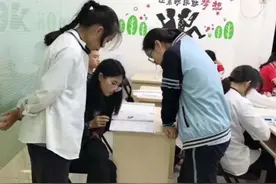 校外补习班受严管后，另一种“补课班”将兴起，多数家长感到担忧图片
